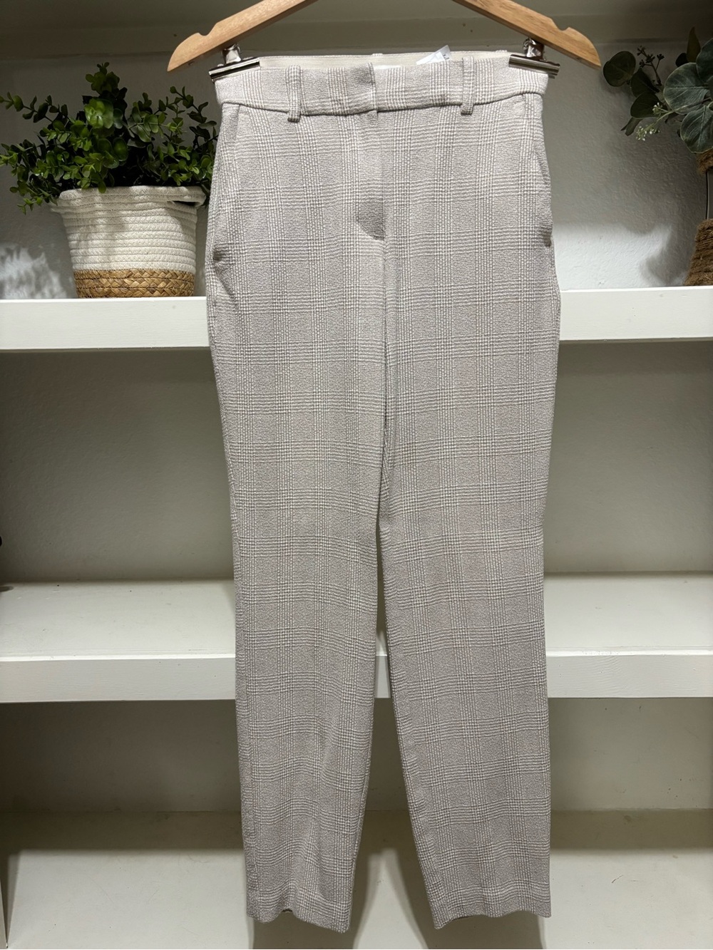 H&M Light Taupe Plaid Women's Tailored Pants Size US2